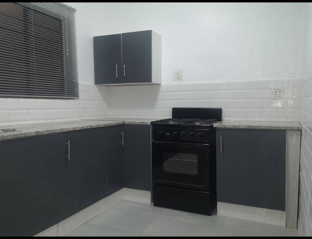 3 BEDROOM APARTMENT FOR SALE IN WINDSOR WEST
